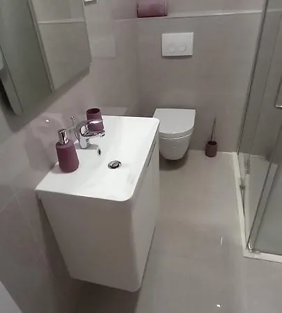 Apartman Zero شقة *